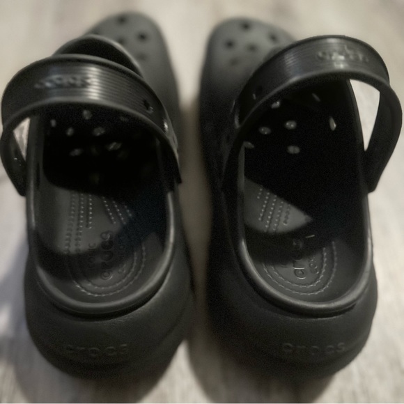 Crocs Black Platform Clogs size 9W/7M like new - Picture 6 of 10